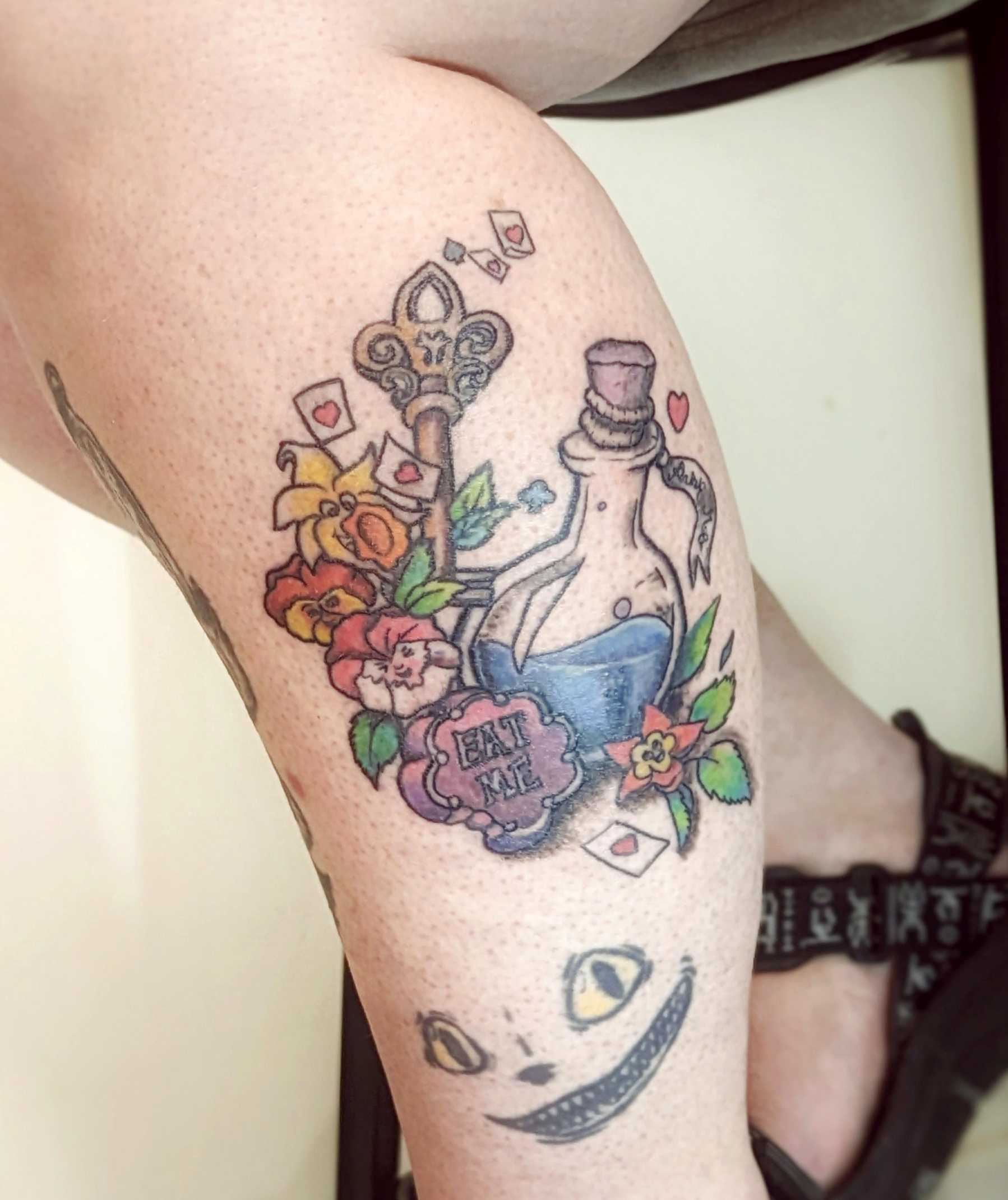 קעקוע שחור אפור עם הצללות