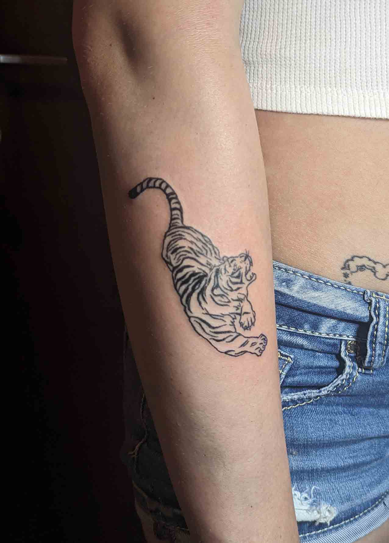 קעקוע אותיות באנגלית